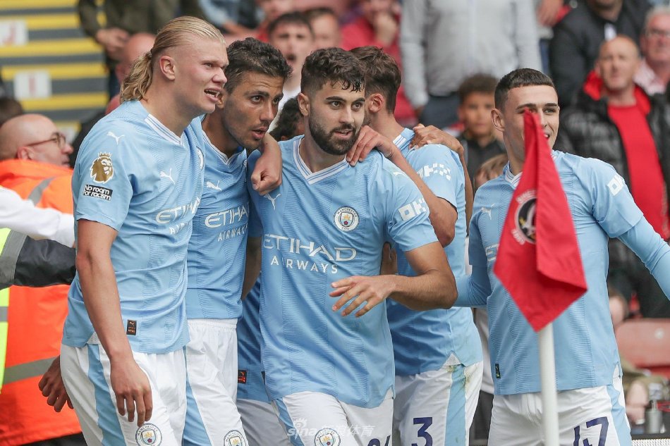 在分析菲利 在分析菲利