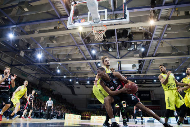 一剑封喉 一剑封喉